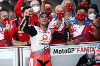 Jorge Martín consigue la pole en Valencia, Rossi en top 10