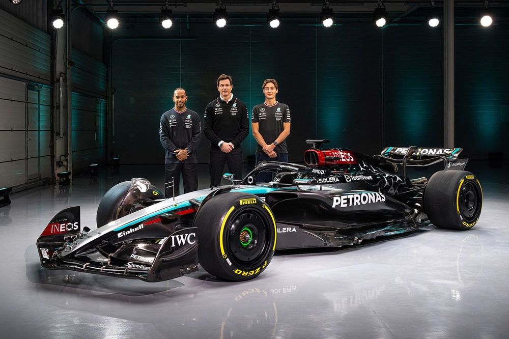 Lewis Hamilton, Mercedes, George Russell, Mercedes, Toto Wolff, director de Mercedes-AMG F1
