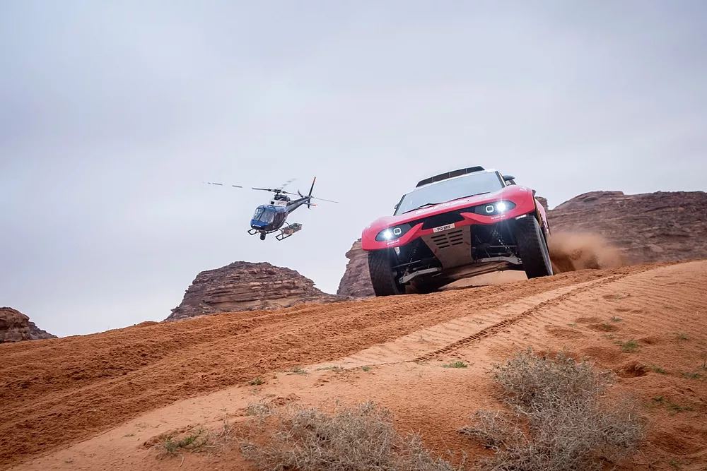 #201 Bahrain Raid Xtreme Prodrive: Sebastien Loeb, Fabian Lurquin