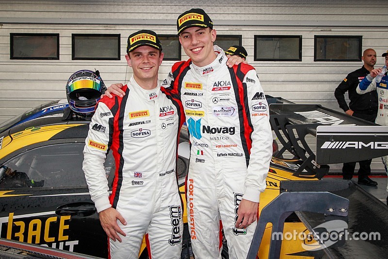 Victoria de Mercedes en el Hungaroring con Riberas cuarto