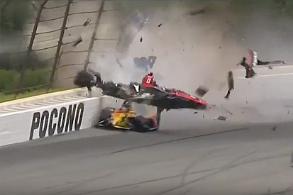Robert Wickens sufre terrible accidente, pero está estable; la carrera se reanudó