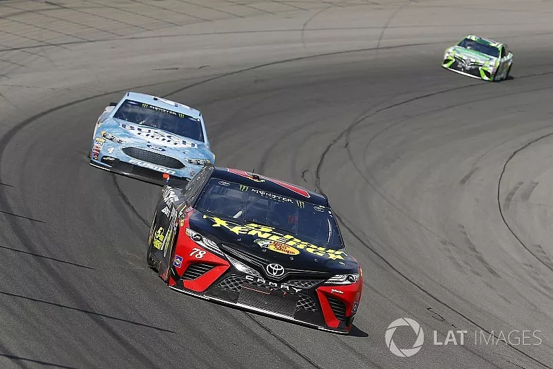 Martin Truex Jr., Furniture Row Racing, Toyota Camry 5-hour ENERGY/Bass Pro Shops, Kevin Harvick, Stewart-Haas Racing, Ford Fusion Busch Light / Mobil 1