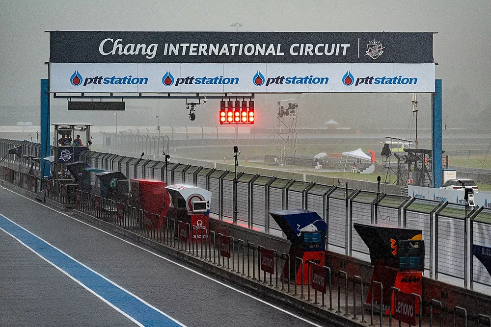 Pioggia sul circuito di Buriram