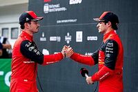 Sainz en Leclerc krijgen gelijke behandeling van Ferrari in 2023