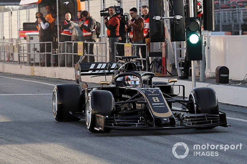 Grosjean critique la nouvelle règle des pneus après son tête-à-queue