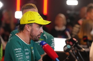 ☆貴重☆アロンソ400戦記念オフィシャル・ピンズ ALONSO 400