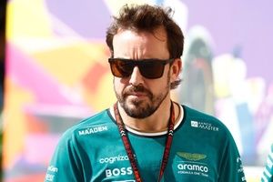 Alonso y su enfado con la FOM por las radios: "Venden que soy el gruñón"
