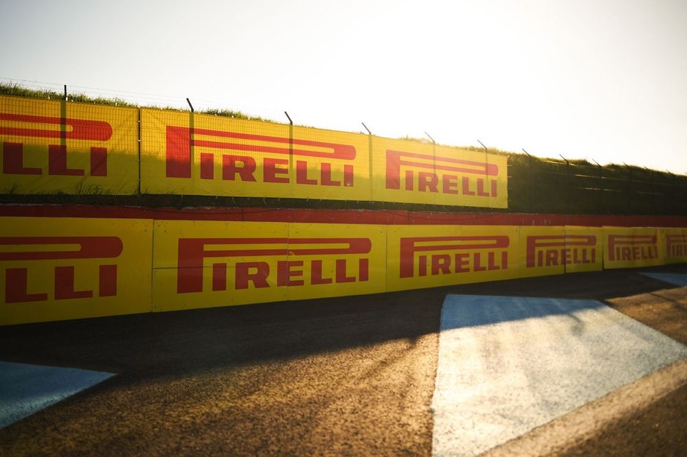 Des logos Pirelli