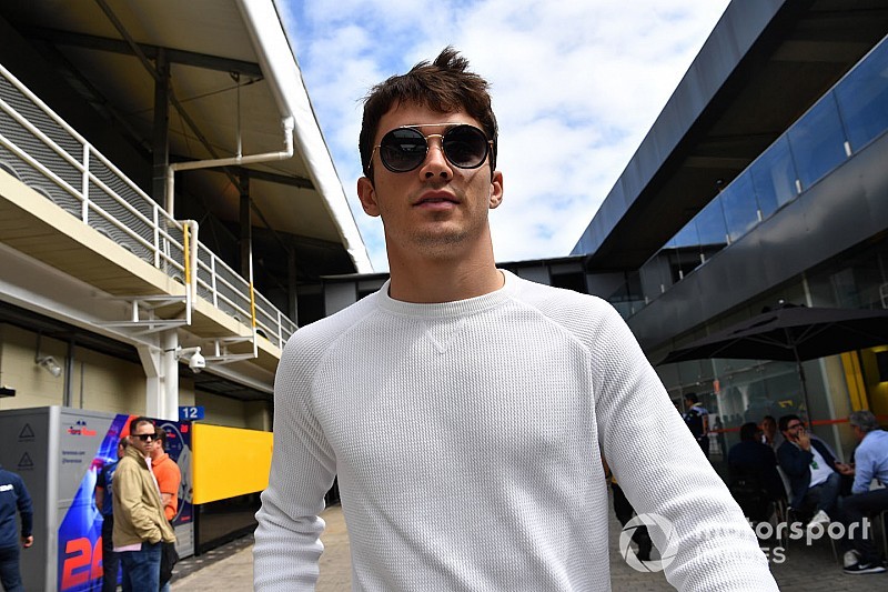 Clear: Ferrari, Leclerc'i yönetmek için hazır olmalı