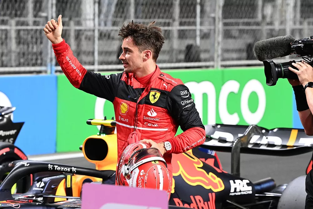 Charles Leclerc, Ferrari, sur la grille apr&egrave;s les qualifications