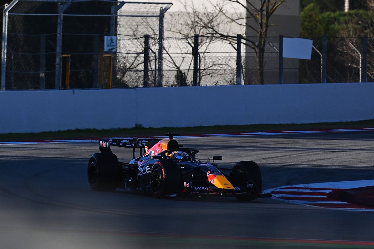 Max Verstappen trapt F1-test Bahrein woensdag af voor Red Bull Racing