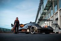 Jamie Chadwick prueba el Genesis LMDh y estará en el WEC 2026