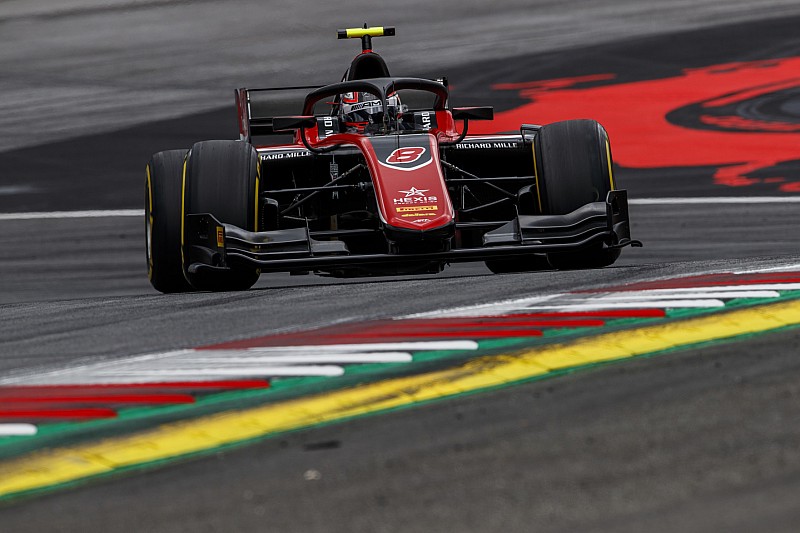 F2 Red Bull Ring: Russell domineert, De Vries valt uit