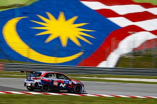 Michelisz suma otra pole y Guerrieri es segundo