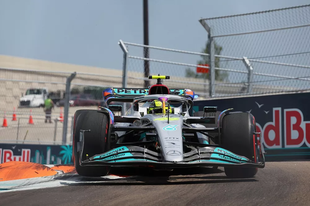 Lewis Hamilton, Mercedes W13