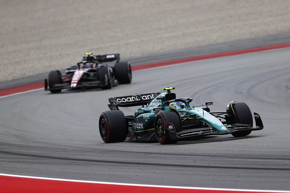 Fernando Alonso, Aston Martin AMR23, Zhou Guanyu, Alfa Romeo C43
