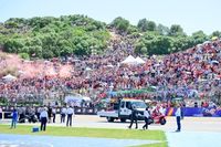 Jerez celebra su renovaci&oacute;n en MotoGP con r&eacute;cord de asistencia