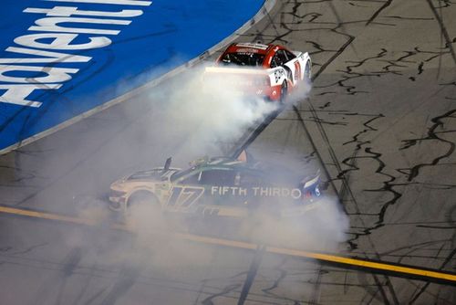 Dentro del caos que definió el último puesto de los playoffs de NASCAR