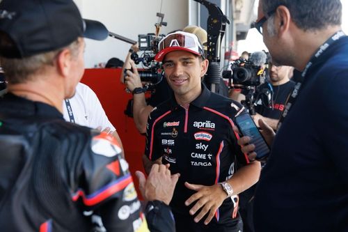 Chefão da MotoGP ameaça negar inscrição de Martín em 2026; entenda
