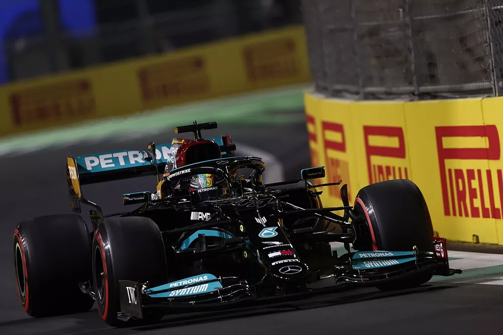 Lewis Hamilton, Mercedes W12