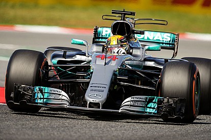 Hamilton admits Mercedes F1 car "difficult to drive"