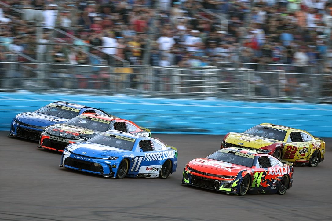 Winners and losers from an emotional NASCAR Cup finale at Phoenix