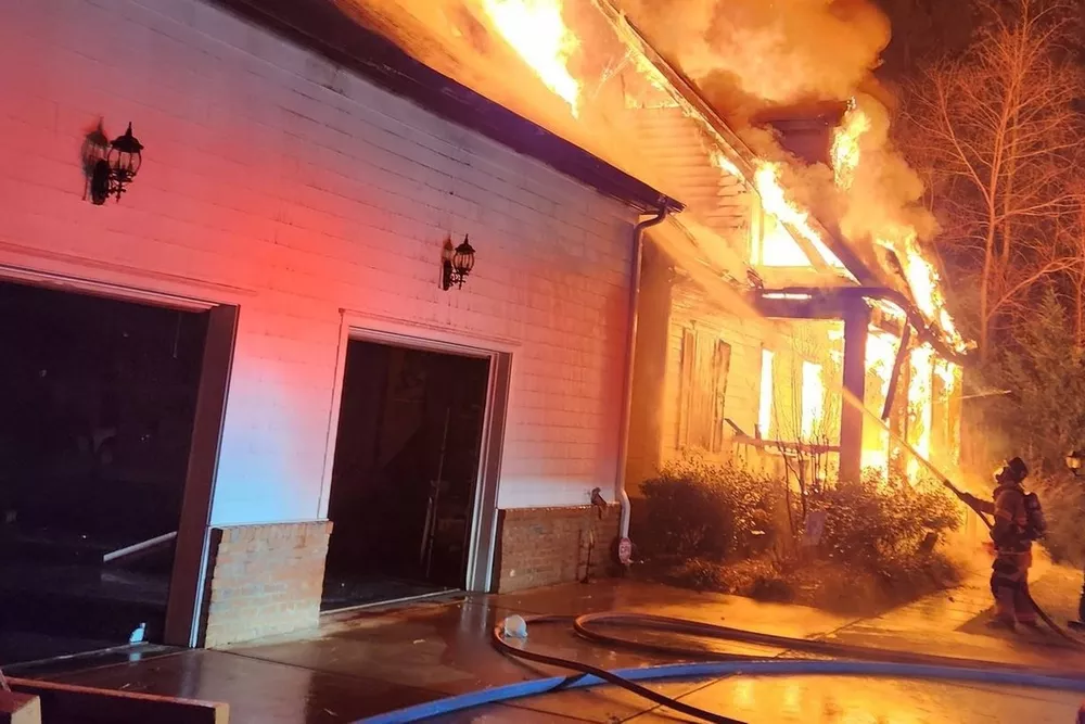 HamlinHomeFire1.JPG