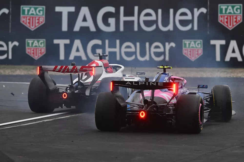 Esteban Ocon, Haas F1 Team, Franco Colapinto, Alpine crash