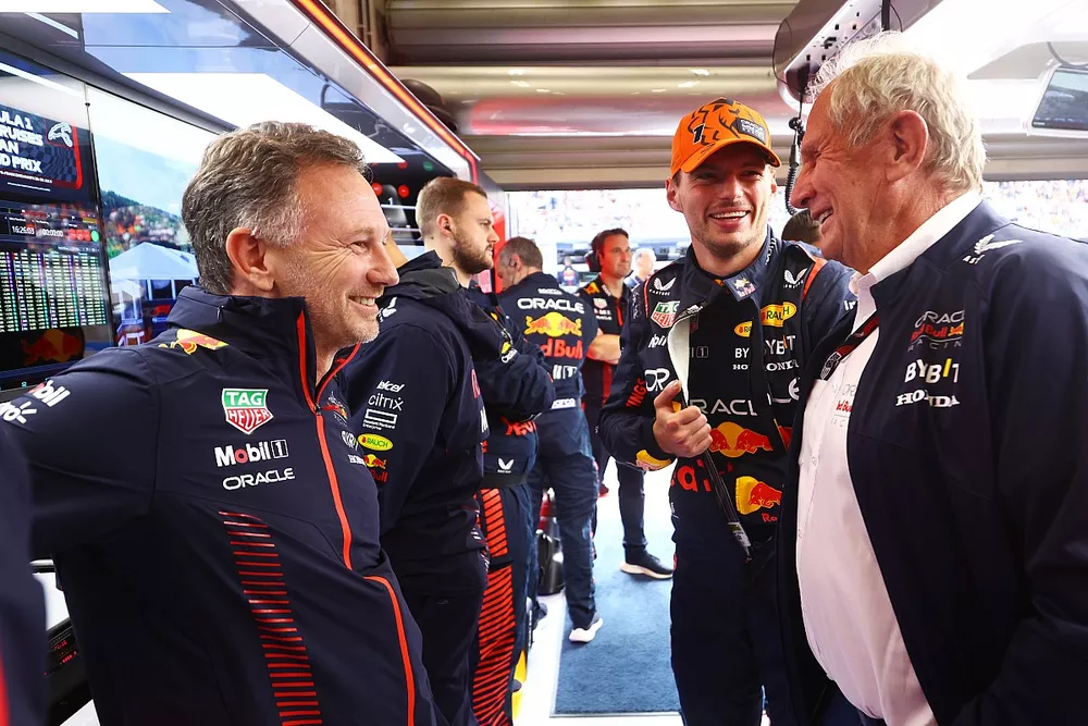 Max Verstappen, Red Bull Racing RB19, Red Bull Racing Team Principal Christian Horner, Red Bull Racing Team Consultant Dr Helmut Marko