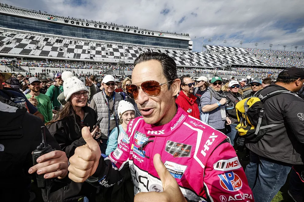 #60 Meyer Shank Racing w/ Curb Agajanian Acura ARX-06: Helio Castroneves