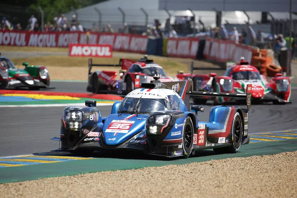 #36 Alpine Elf Team Alpine A480 - Gibson LMP1 of André Negrao, Nicolas Lapierre, Matthieu Vaxiviere