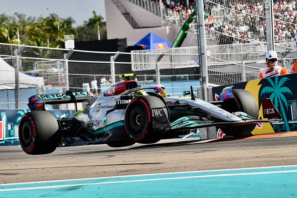 Lewis Hamilton, Mercedes W13