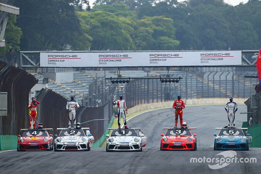 Pódio da segunda bateria Carrera Cup