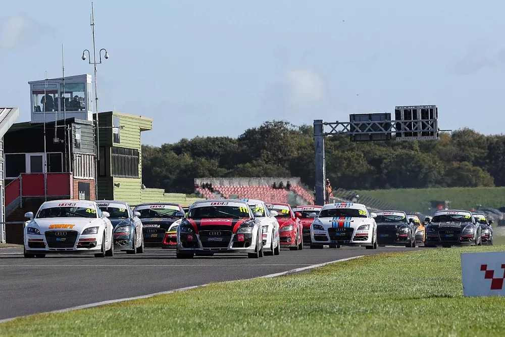 Audi TT cup race one start - Carl Swift (45) leading Adam Blair (111)