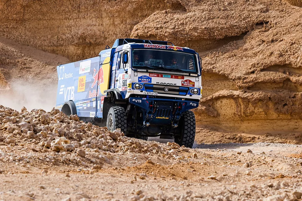 #501 Kamaz Master: Anton Shibalov, Dmitrii Nikitin, Ivan Tatarinov