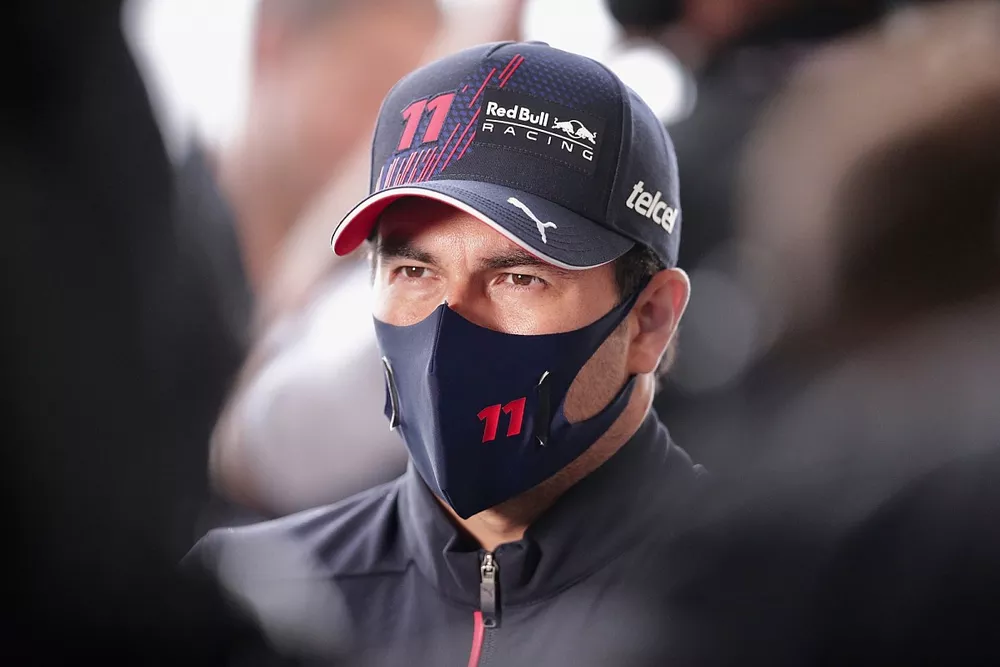 Sergio P&eacute;rez, Red Bull Racing habla con los medios de comunicaci&oacute;n