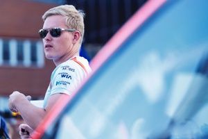 Penalizado Tanak por un incidente en el Rally de Finlandia del WRC