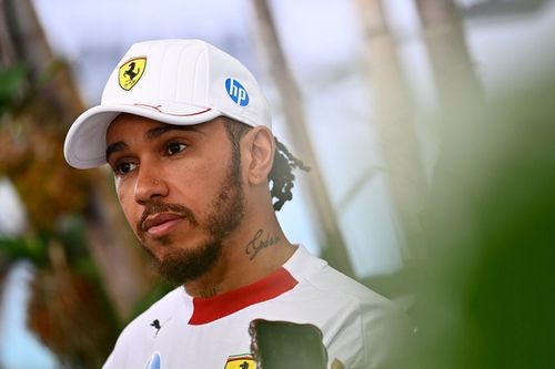 Hamilton se niega a pedir perdón "por ser un luchador", tras sus radios en Miami