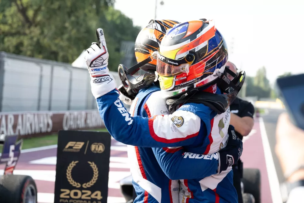 Leonardo Fornaroli, Trident celebrates after winning the championship