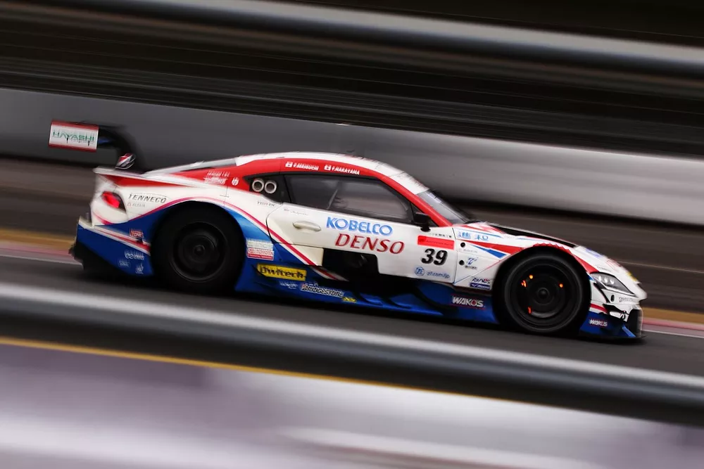 #39 DENSO KOBELCO SARD GR Supra