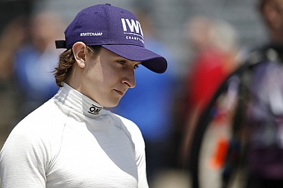 Indy 500: Veach shunts in closing moments of practice