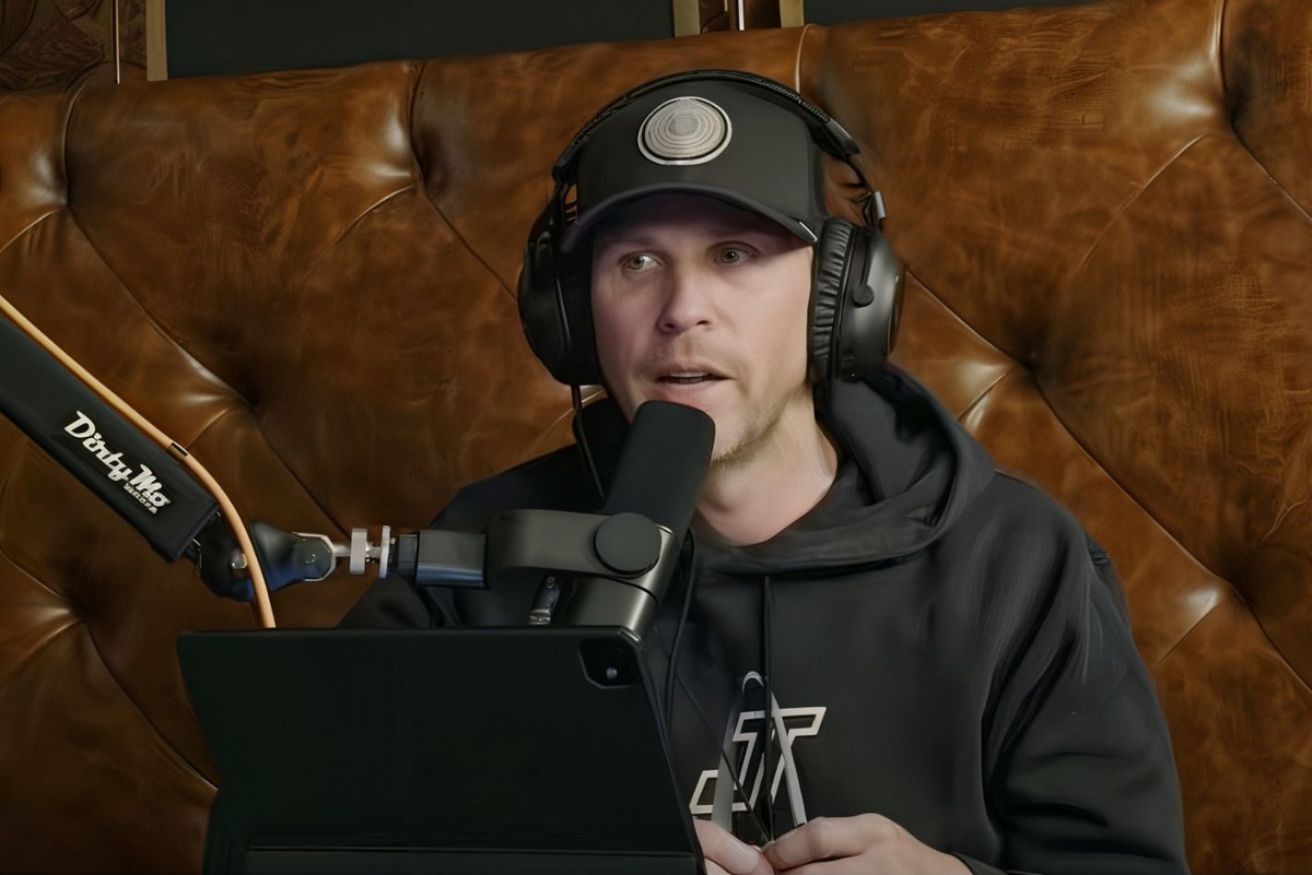 Denny Hamlin weighs in on NASCAR Hall of Fame debate 