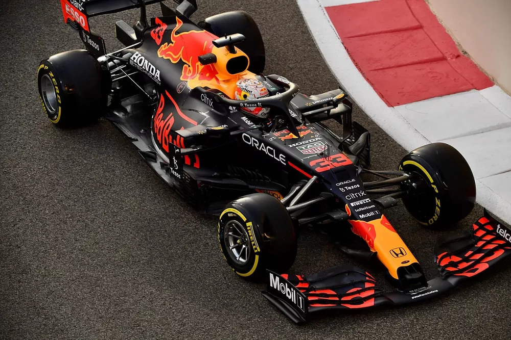 Max Verstappen, Red Bull Racing RB16B