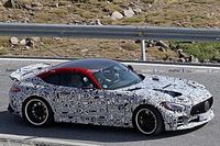 Mercedes-AMG GT R Black Series espiado con respiradores en el capó