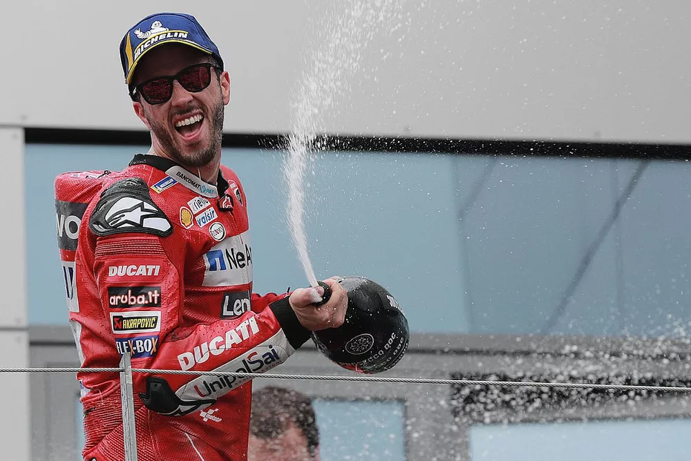 Podium : le vainqueur Andrea Dovizioso, Ducati Team