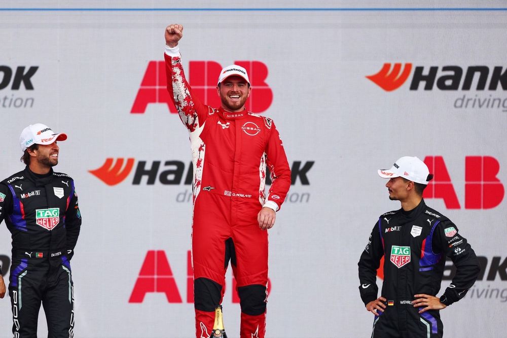 Race winner Oliver Rowland , Nissan Formula E Team celebrates on the podium as Second placed Antonio Felix da Costa , TAG Heuer Porsche Formula E Team and3p Pascal Wehrlein , TAG Heuer Porsche Formula E Team l
