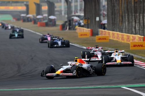 ¿Cómo se compara Hadjar con Tsunoda en su primera carrera en la F1?