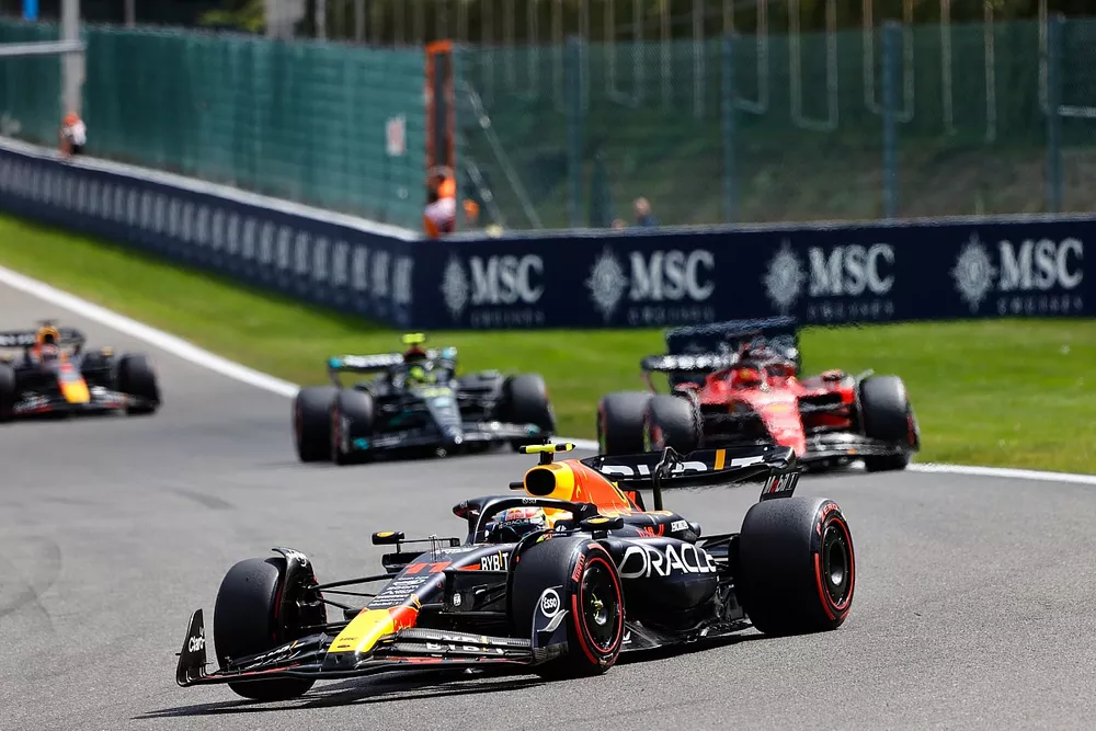 Sergio P&eacute;rez, Red Bull Racing RB19, Charles Leclerc, Ferrari SF-23, Lewis Hamilton, Mercedes F1 W14