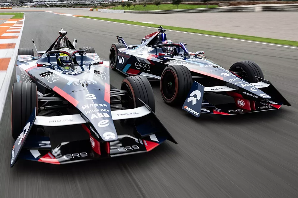 Sergio Sette Camara, NIO 333 FE Team, Dan Ticktum, NIO 333 FE Team