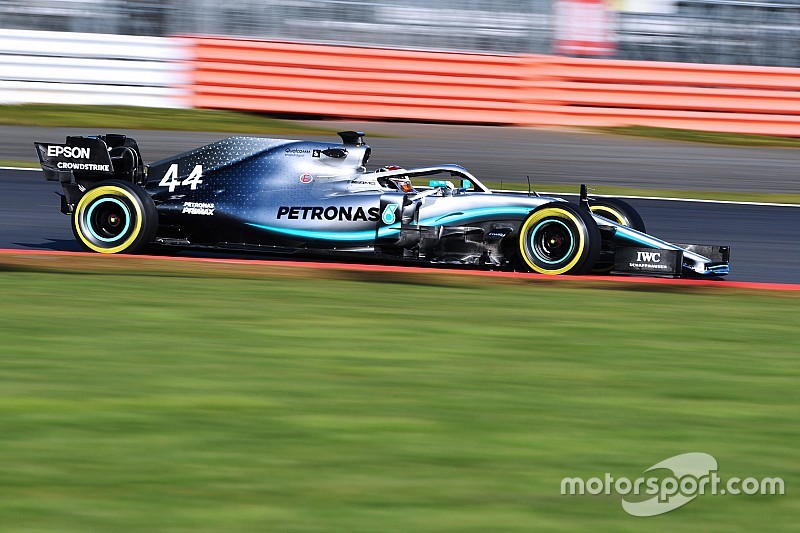 Hamilton: Una “gran primera cita” con el Mercedes W10